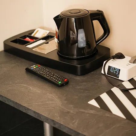 לינה וארוחת בוקר Metropolitan נאפולי