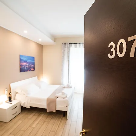 Metropolitan 3* نابولي