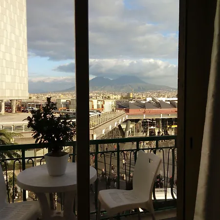 Metropolitan نابولي